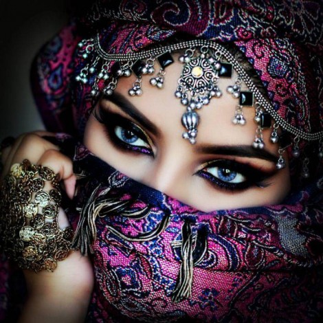 New Arrival Masked Beauty Eyes 5d Diy Diamond Painting Kits UK VM8393